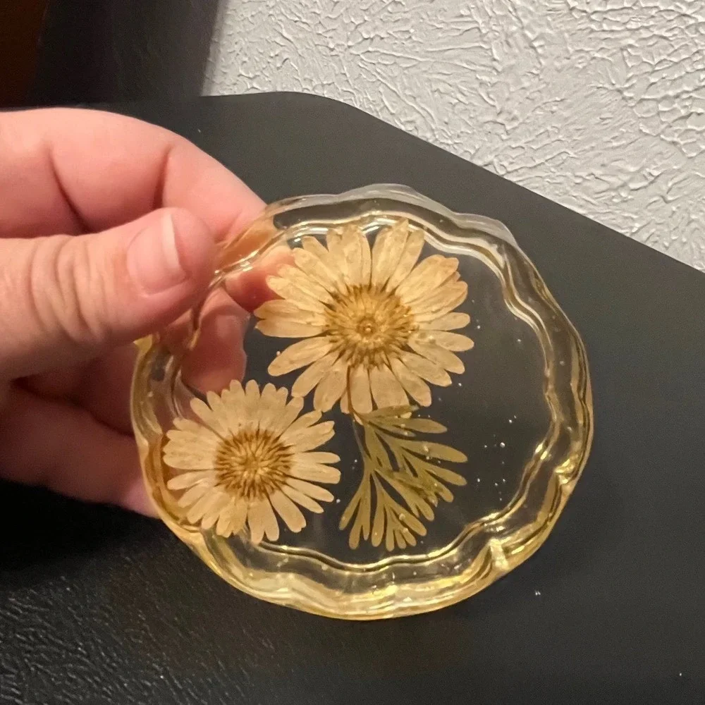 Unbranded handmade resin